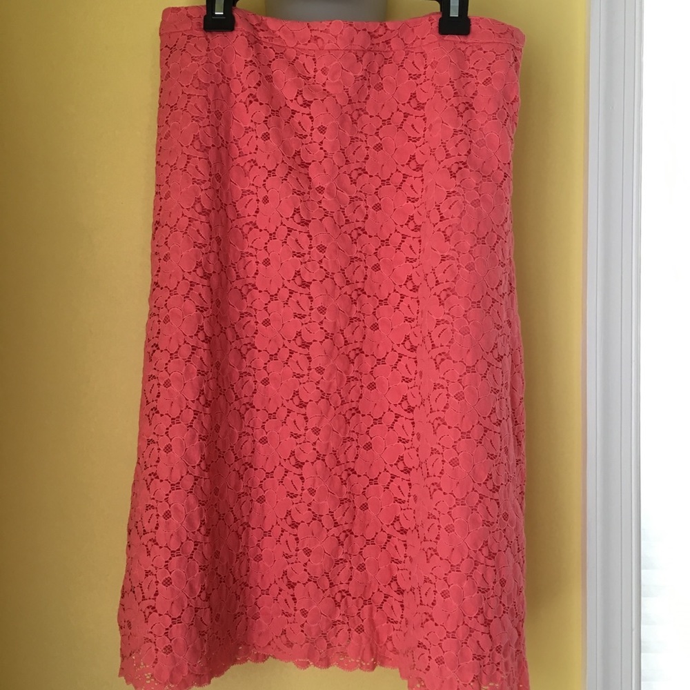Banana Republic Coral Lace Skirt size 6